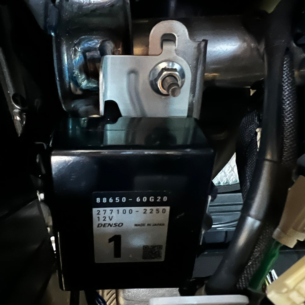 Toyota Land Cruiser Freezebrain AC Amplifier - VDJ 70 Series (2007-2023)