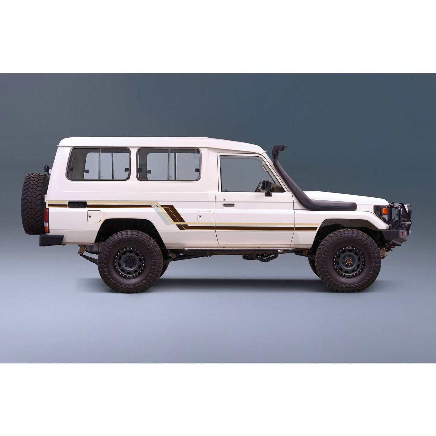 Decal Body Stripe Kit (Tarcutta) for the Toyota LandCruiser 75 Series (1985–1999) (view 2)