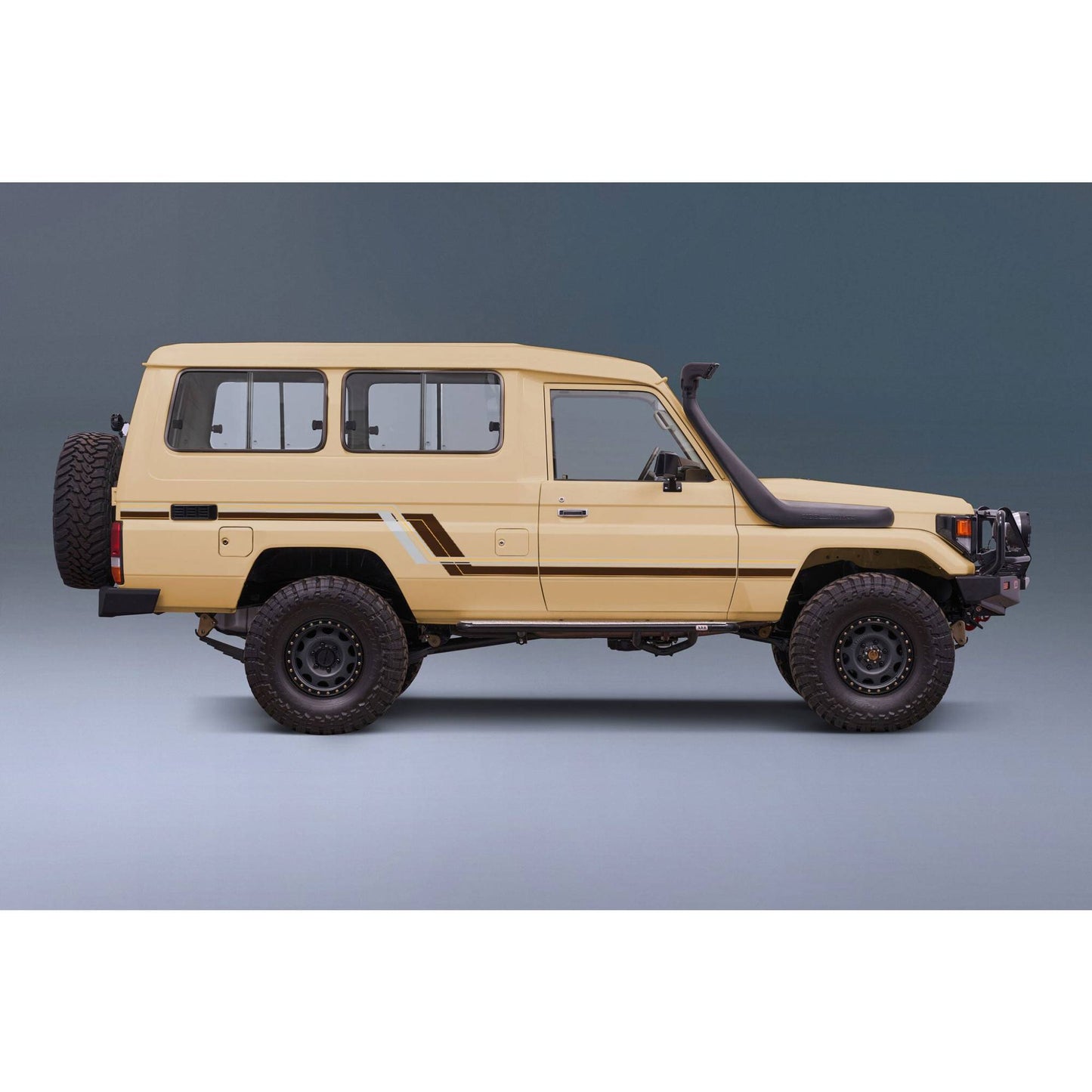 Decal Body Stripe Kit (Tarcutta) for the Toyota LandCruiser 75 Series (1985–1999) (view 5)