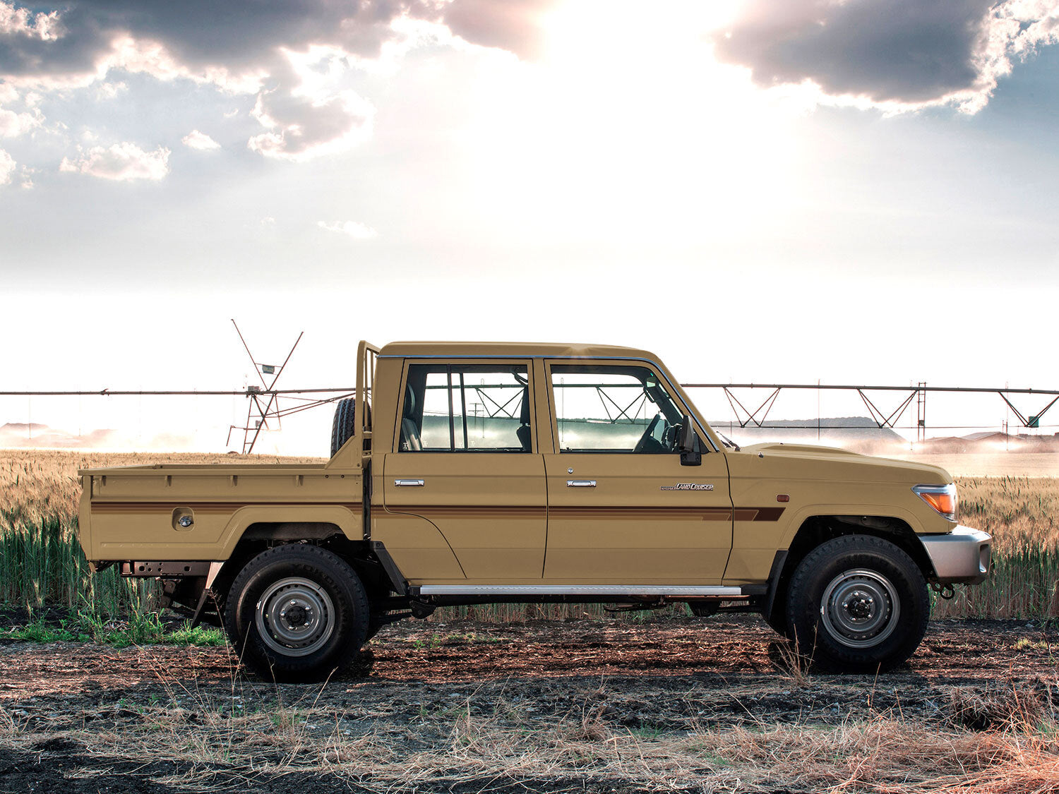 70 Series Land Cruiser Decal Body Stripe Kit (Broome Lite) - 79 Series Dual Cab (2012-)