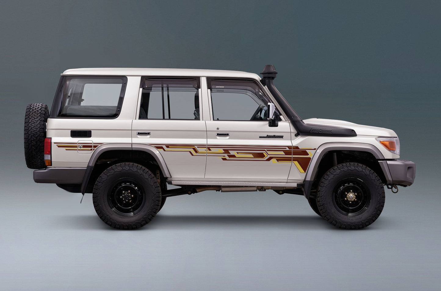 70 Series Land Cruiser Decal Body Stripe Kit (DOHA) - 76 Series (2007-)